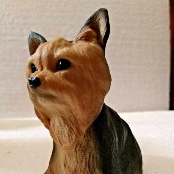Yorkie DOG FIGURE Handcrafted Sculpture Sandstone Label made by North Light - Picture 3 of 9
